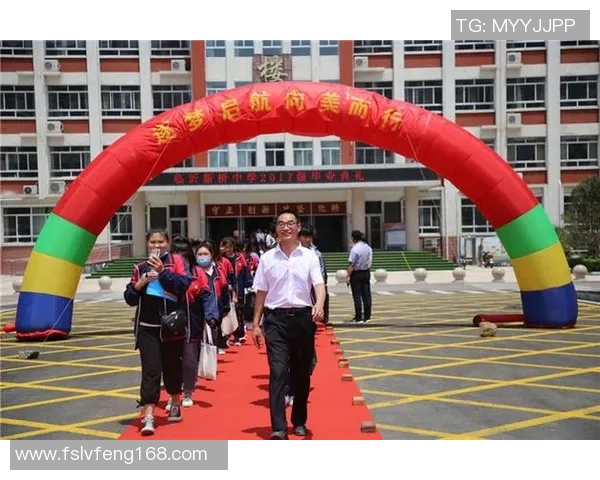 羽毛球场上的追梦旅程：李敏的奋斗与成长故事